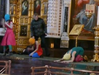Pussy Riot челом бьют