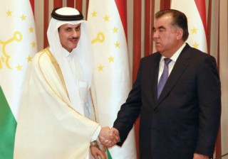 Президент Таджикистана принял делегацию из Катара в своей резиденции