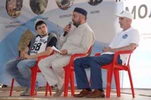 Кахаев отвечает на вопросы участников форума