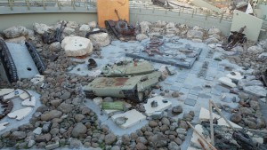 Мемориал в Млите. Инсталляция из разбитой израильской военной техники 