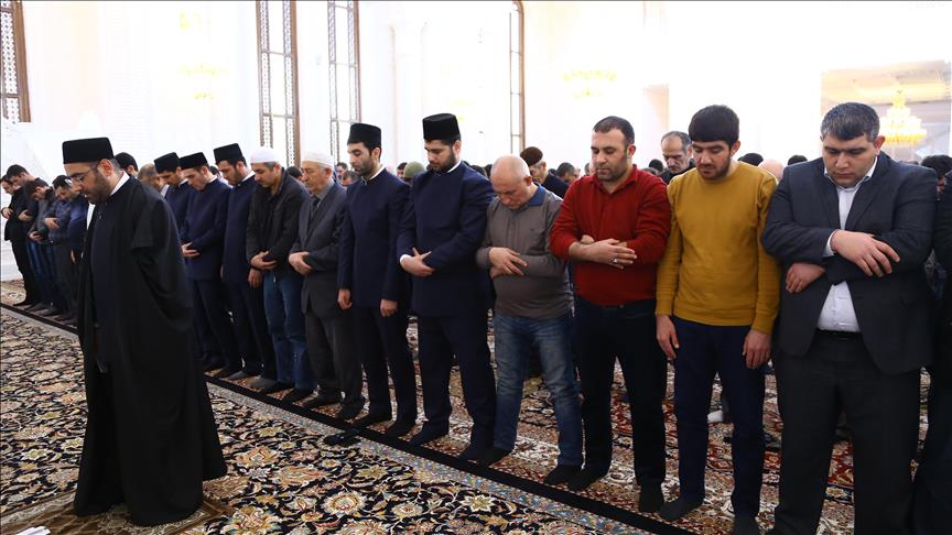 Руководство Азербайджана объединяет шиитов и суннитов