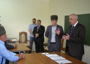 Vstrecha-imamov-s-glavoi-adugei-768x545