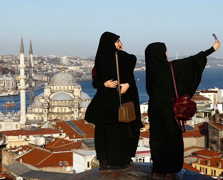 Россияне сделали Турцию лидером