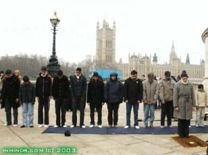 «ИСЛАМСКАЯ ОПАСНОСТЬ» В БРИТАНИИ