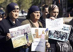 Активисток “Голоса Беслана” обвиняют в избиении судьи и судебных приставов