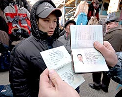 ФМС готовит свои списки нежелательных иностранцев