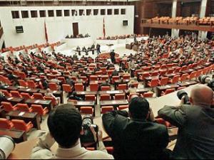 Парламент Турции отменил запрет на ношение хиджаба в университетах