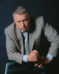 Какую нацию представляет и защищает Жириновский?