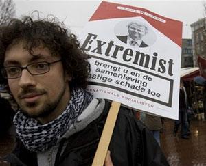 Жители Амстердама протестуют против публикации антиисламского фильма