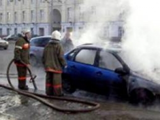 В Москве продолжают гореть автомобили