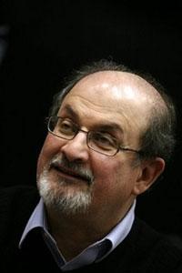 Иран осудил присвоение рыцарского звания С. Рушди