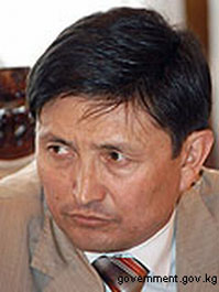 Министр юстиции Киргизии поддержал многоженцев