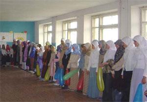 Из летнего лагеря девочки попали на допрос