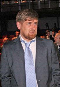 Кадыров продемонстрировал костюмы от модных дизайнеров в глянцевом журнале