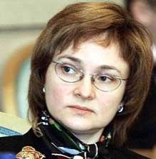 Владимир Путин подарил Эльвире Набиуллиной букет роз