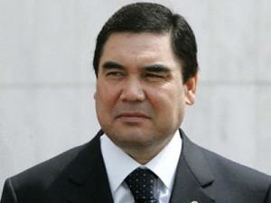 Президент Туркменистана получил "черный пояс" по каратэ