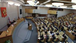 Дума увеличила срок президенту, коммунисты были против