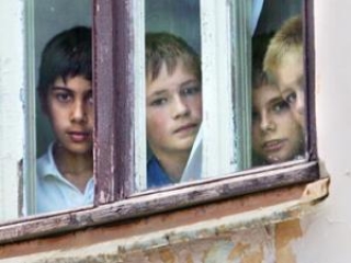 «Незнайка» в Подмосковье: помогите беспризорникам отремонтировать дом