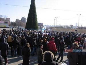 В Приморье протесты против повышения пошлин на иномарки проходят под флагами РФ и Японии