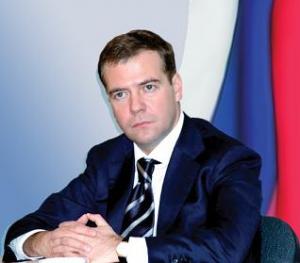 Медведев за жесткую реакцию на преступления на национальной почве