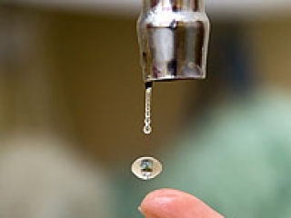 Половина продаваемой в Москве бутилированной воды разливается из-под крана