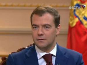 Дмитрий Медведев успокоил россиян — дефолта не будет