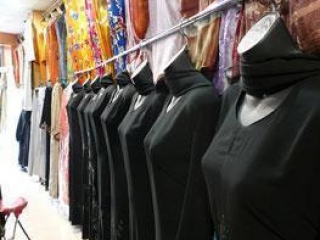 Арабские женщины выбирают абайю