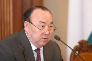 Муртаза Рахимов: Федеральная власть стремится усилить в школах влияние православия