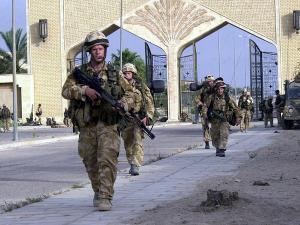 США уходят из Ирака, чтобы остаться