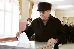 Заручившись поддержкой избирателей, партия власти обещает победить кризис