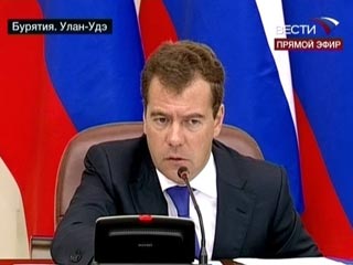 Медведев: Власти будут поддерживать традиционные религии, несмотря на кризис