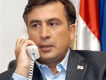 Саакашвили поблагодарил Каримова за поддержку
