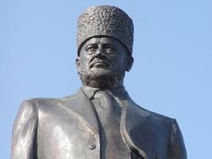 Чечня: Новый памятник Ахмату Кадырову "будет соответствовать нормам ислама"