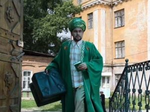 Священнослужитель для борьбы с конкурентами привлекает силовиков