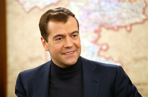 Дмитрий Медведев поздравил мусульман с праздником Ураза-Байрам