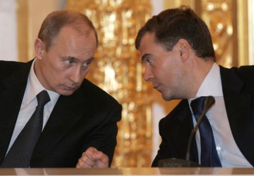Медведев: Наш тандем с Путиным не распадется