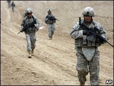 Для "укрепления демократии" США отправляют 30 тысяч военных