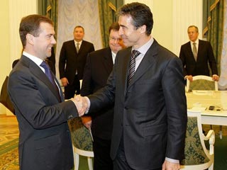 Генсек НАТО поблагодарил Россию за транзит в Афганистан