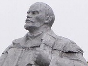 В Подмосковье хулиганы сломали Ленина
