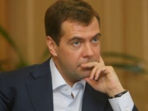 Медведев: Свергнутый режим Бакиева "заигрался"