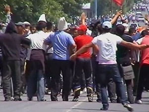 В Ош возбуждено 90 уголовных дел против участников беспорядков