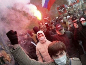 Московские власти разрешили националистам массово пройтись по городу