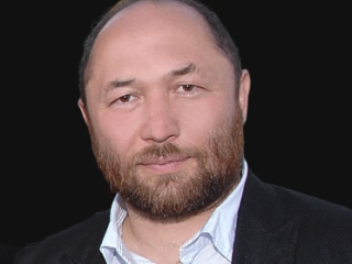 Начинать жить ежедневно с новой страны
