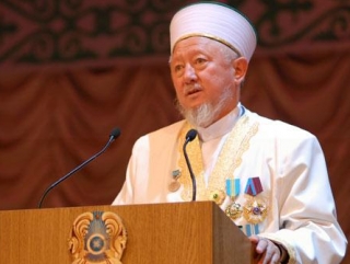 Муфтий Казахстана призвал бизнес снизить цены на продукты