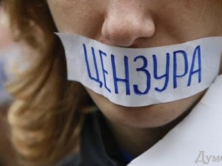 Мусульманку попросили уволиться из газеты