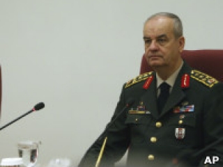 Экс-главком турецкой армии обвинен в заговоре