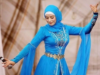 Чеченская певица Макка Сагаипова стала заслуженной