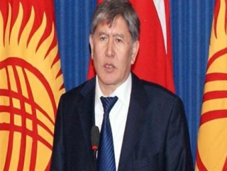Президент Киргизии ищет финансовую поддержку в Турции и России