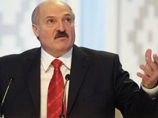 Лукашенко: Таджики дома строить не умеют, зовите белорусов