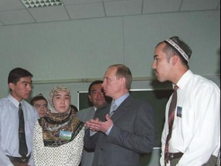 Президент высказался по проблеме ношения хиджабов в школе